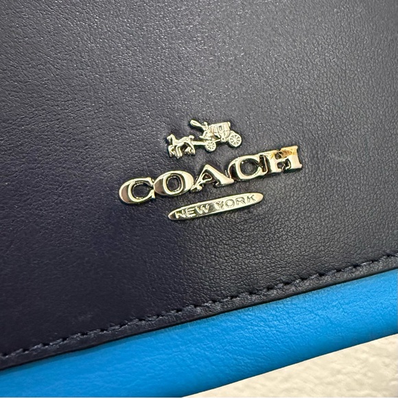 COACH Navy Blue Azure Colorblock Corner Zip Small Wristlet Wallet NWT & Box - Picture 9 of 11